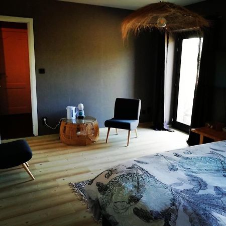 Le Repos Du Gorille Bed & Breakfast ชัลเลย์ ภายนอก รูปภาพ
